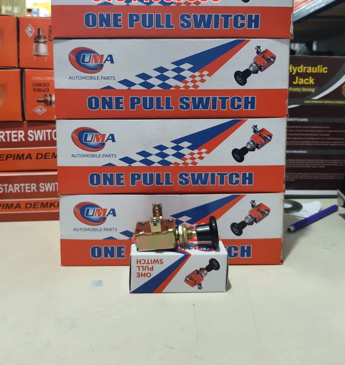 UMA One Pull Switch
